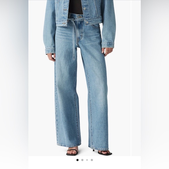 Denim - Levi’s XL Straight Jeans